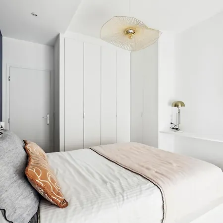 Luxury Near Monceau & Wagram * Parigi